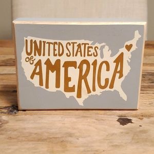 Collins Painting 'United States of America' box sign